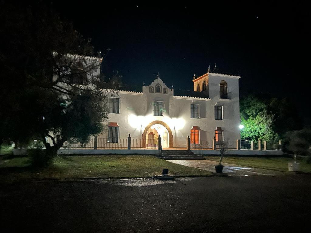 Вілла Cortijo La Amazona Севілья Екстер'єр фото